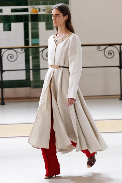Look 32